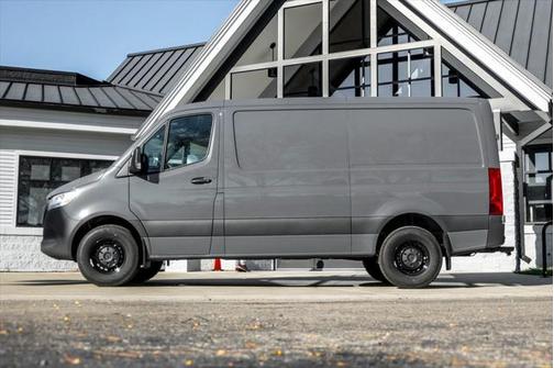 2025 Mercedes-Benz Sprinter 2500 Standard Roof