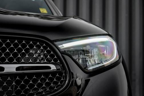 Black 2026 Mercedes-Benz GLC 300 4MATIC