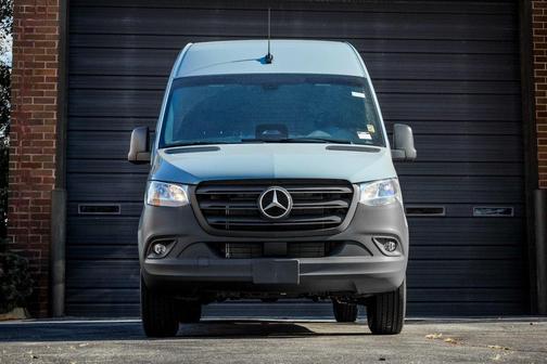 2026 Mercedes-Benz Sprinter 2500 Cargo 144 WB