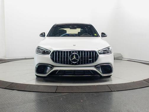 MANUFAKTUR Moonlight White Magno 2024 Mercedes-Benz AMG S 63 E 4MATIC
