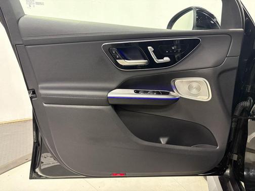 2025 Mercedes-Benz GLC 350e Base