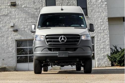 2025 Mercedes-Benz Sprinter 2500 High Roof