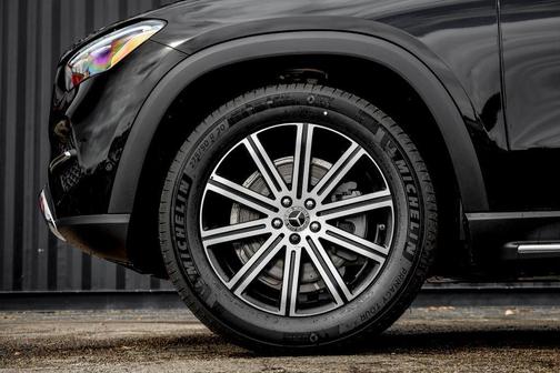 Black 2026 Mercedes-Benz GLE 350 4MATIC