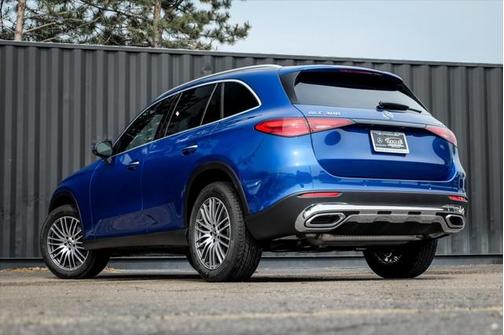 2025 Mercedes-Benz GLC 300 4MATIC