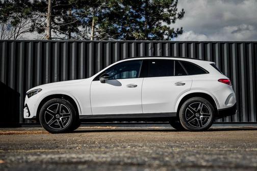 2026 Mercedes-Benz GLC 300 4MATIC