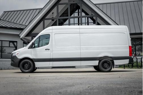 2025 Mercedes-Benz Sprinter 2500 High Roof