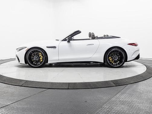 2022 Mercedes-Benz AMG SL 63 Base