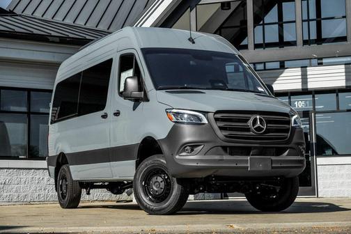 2025 Mercedes-Benz Sprinter 2500 Passenger 144 WB