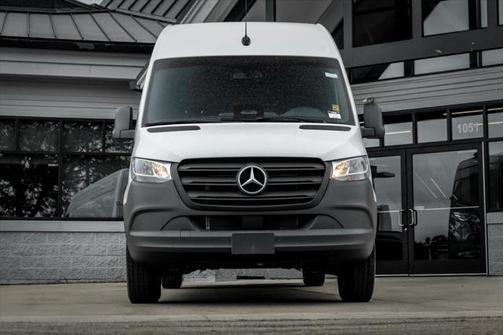 2025 Mercedes-Benz Sprinter 2500 High Roof
