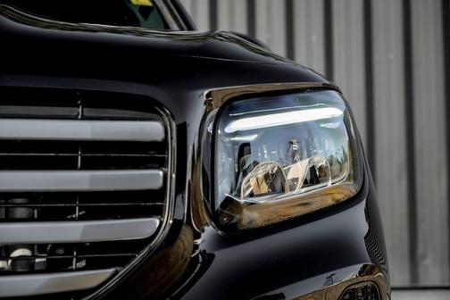 Black 2026 Mercedes-Benz GLB 250 4MATIC