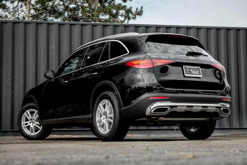 2026 Mercedes-Benz GLC 300 4MATIC