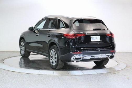 2025 Mercedes-Benz GLC 300 4MATIC