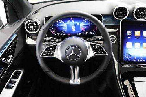 2025 Mercedes-Benz GLC 300 4MATIC