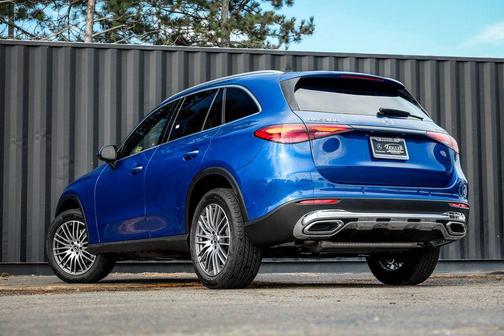 BLUE METALLIC 2026 Mercedes-Benz GLC 300 4MATIC