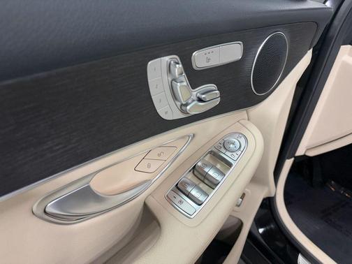 2021 Mercedes-Benz GLC 300 4MATIC