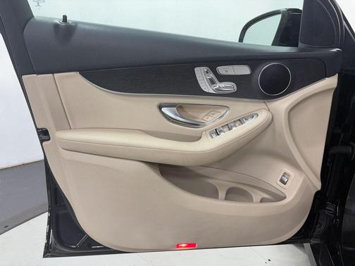 2021 Mercedes-Benz GLC 300 4MATIC