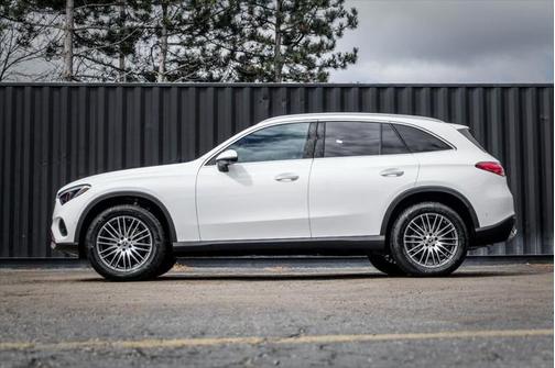 2025 Mercedes-Benz GLC 300 4MATIC