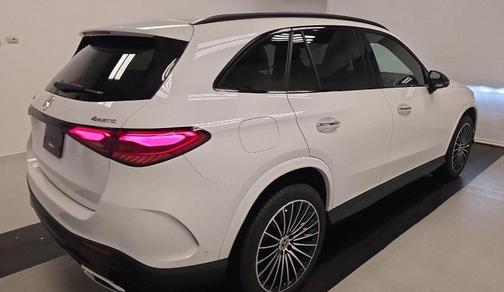 2025 Mercedes-Benz GLC 300 4MATIC