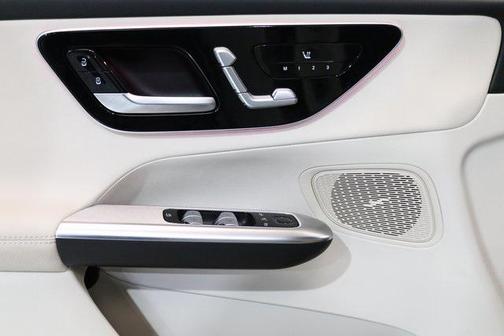 2025 Mercedes-Benz GLC 350e Base