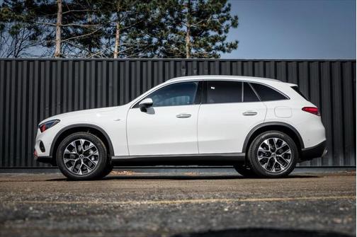 2025 Mercedes-Benz GLC 350e Base