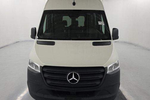 2024 Mercedes-Benz Sprinter 2500 Crew 144 WB