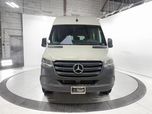 2024 Mercedes-Benz Sprinter 2500 Crew 144 WB