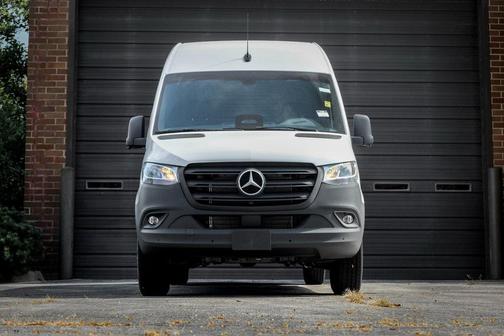 2025 Mercedes-Benz Sprinter 2500 Standard Roof