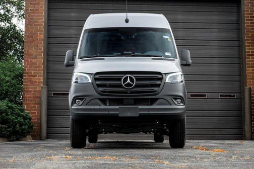 2025 Mercedes-Benz Sprinter 2500 High Roof