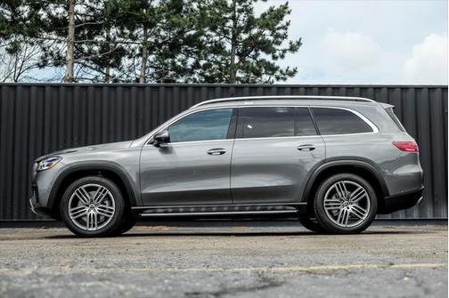 2025 Mercedes-Benz GLS 450 4MATIC