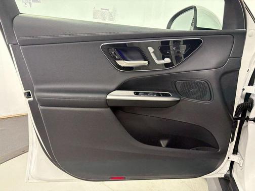 2025 Mercedes-Benz GLC 350e Base