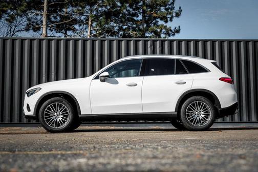 2026 Mercedes-Benz GLC 300 4MATIC