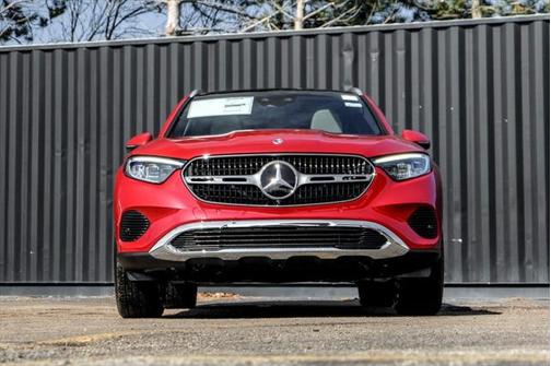2025 Mercedes-Benz GLC 350e Base