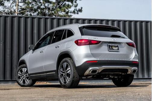 2025 Mercedes-Benz GLA 250 4MATIC