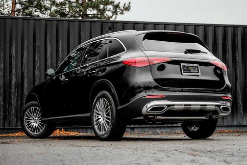 2026 Mercedes-Benz GLC 300 4MATIC