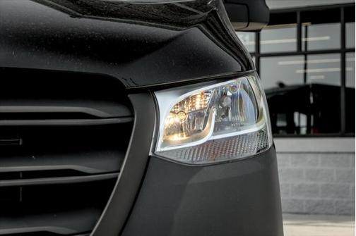 2025 Mercedes-Benz Sprinter 2500 Standard Roof