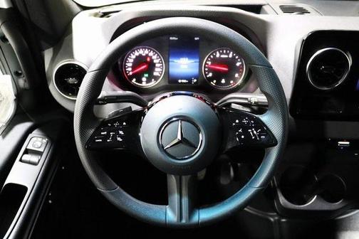 2025 Mercedes-Benz Sprinter 2500 Standard Roof