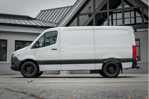 2025 Mercedes-Benz Sprinter 2500 Standard Roof