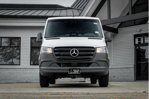 2025 Mercedes-Benz Sprinter 2500 Standard Roof