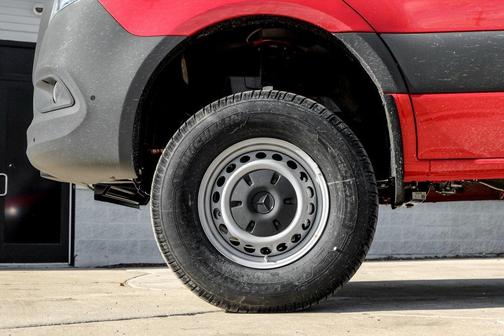 2025 Mercedes-Benz Sprinter 2500 Standard Roof