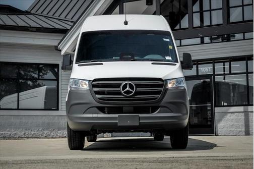 2025 Mercedes-Benz Sprinter 2500 High Roof