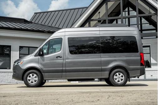 2025 Mercedes-Benz Sprinter 2500 Standard Roof