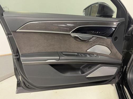2021 Audi S8 4.0T