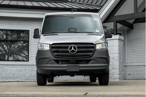 2025 Mercedes-Benz Sprinter 2500 Standard Roof