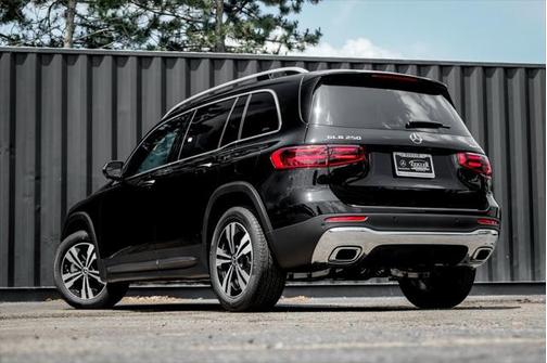 2025 Mercedes-Benz GLB 250 4MATIC