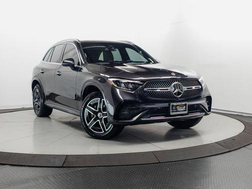Graphite Gray Metallic 2025 Mercedes-Benz GLC 300 4MATIC