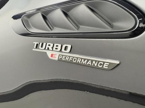 2025 Mercedes-Benz AMG C 63 S E Performance