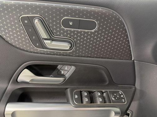 2026 Mercedes-Benz GLB 250 4MATIC