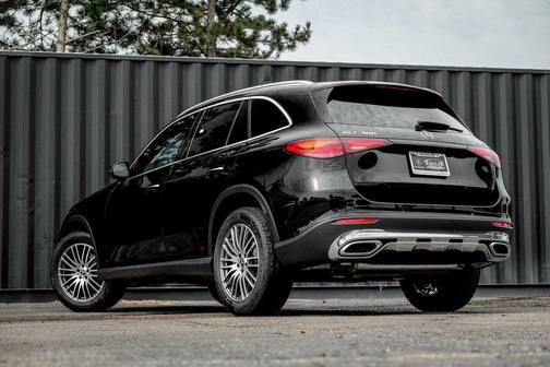 2026 Mercedes-Benz GLC 300 4MATIC