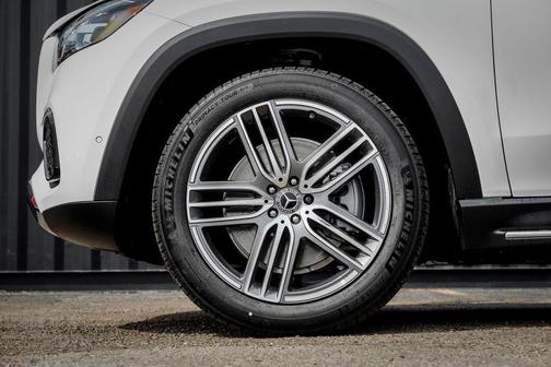 White 2026 Mercedes-Benz GLS 450 4MATIC