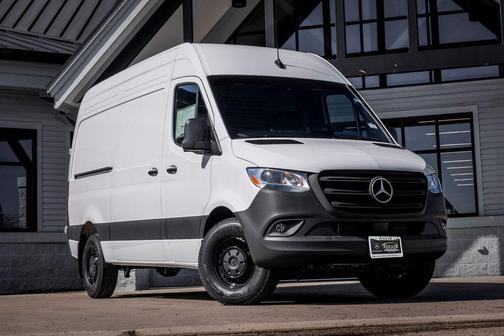 Arctic White 2026 Mercedes-Benz Sprinter 2500 Cargo 144 WB